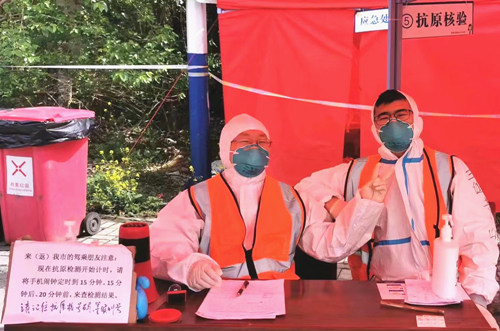 ���ż��š���������н��չ���ഺ��ɡ���Ӱ������������������������е��ഺɫ�ʡ�